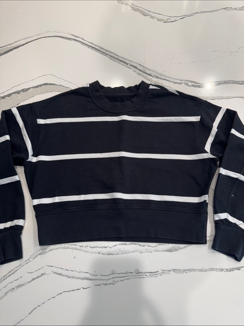 Lululemon Women’s Cropped Sweatshirt Size 0